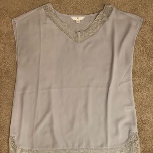 Light grey shirt